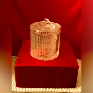 CRYSTAL CLEAR GLASS JAR